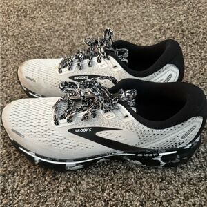 Brooks Ghost 14 Size 9